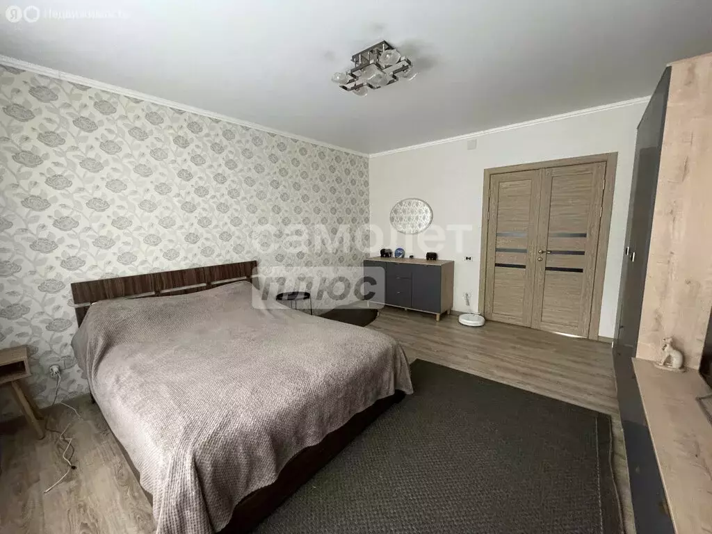 3-комнатная квартира: Челябинск, Салютная улица, 23Б (70.4 м) - Фото 1