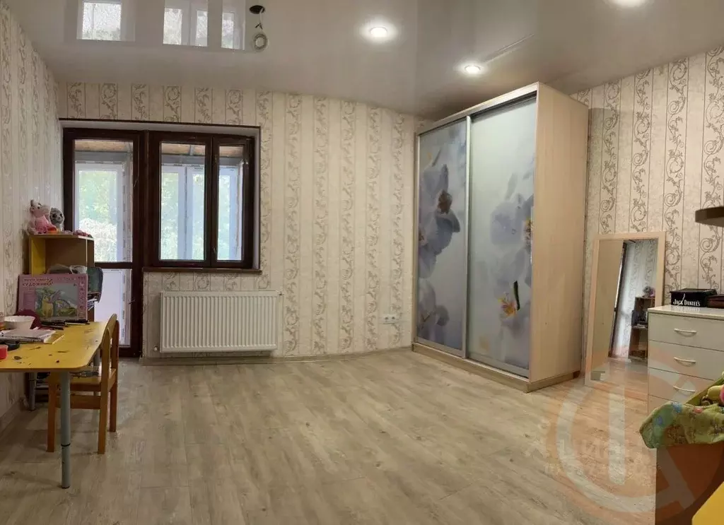 5-к кв. Крым, Симферополь ул. Воровского, 22 (150.0 м) - Фото 0