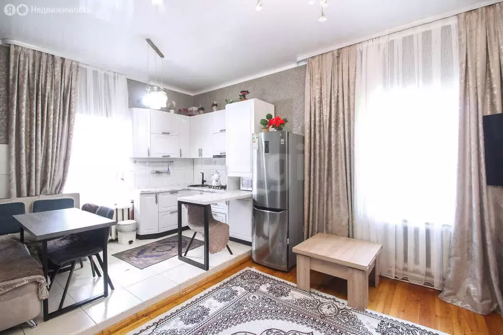 Дом в Барнаул, микрорайон ВРЗ, улица 8 Марта (241.7 м) - Фото 1