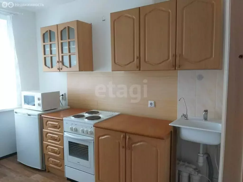 2-комнатная квартира: Кировский, Центральная улица, 6 (51 м) - Фото 1