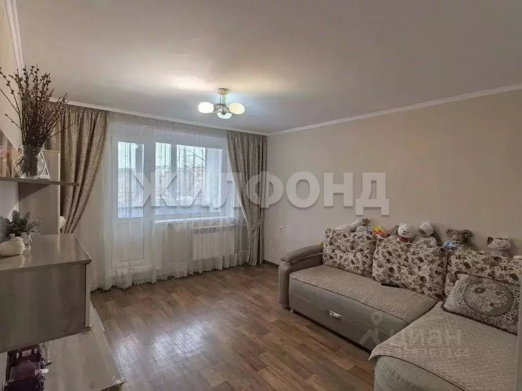3-к кв. Хакасия, Абакан ул. Стофато, 2 (60.8 м) - Фото 1