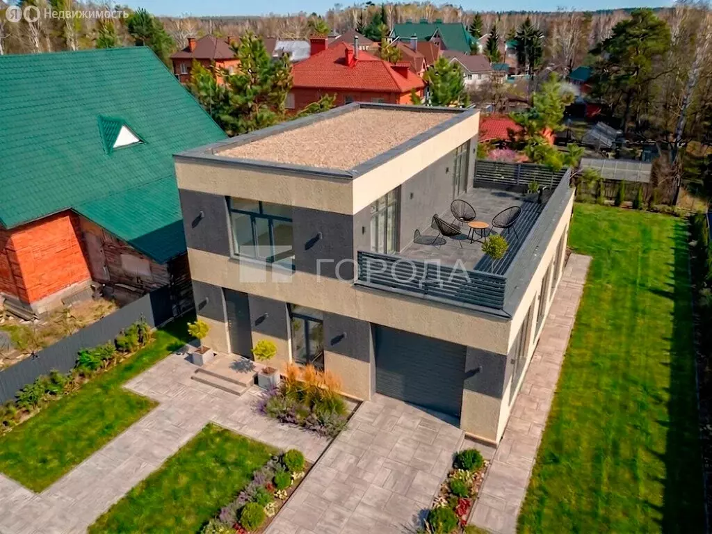 Дом в посёлок Апрель, проезд Строителей, 3 (280 м) - Фото 1