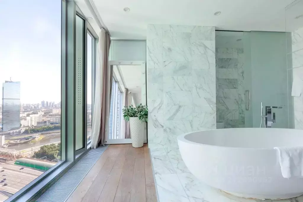 Комната Москва 1-й Красногвардейский проезд, 21с2 - Фото 2