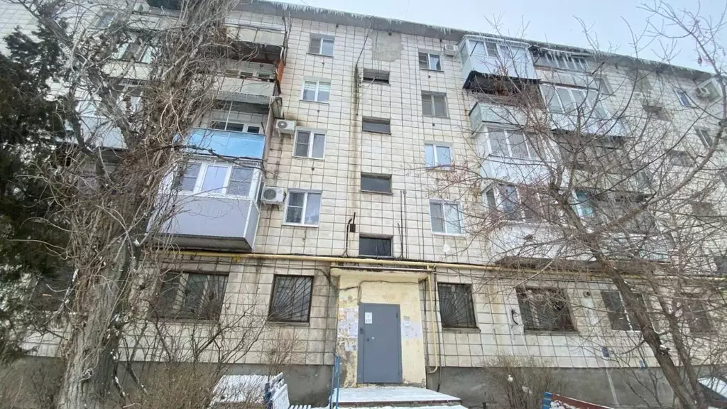 2-к кв. Волгоградская область, Волгоград ул. Кирова, 113А (44.6 м) - Фото 0