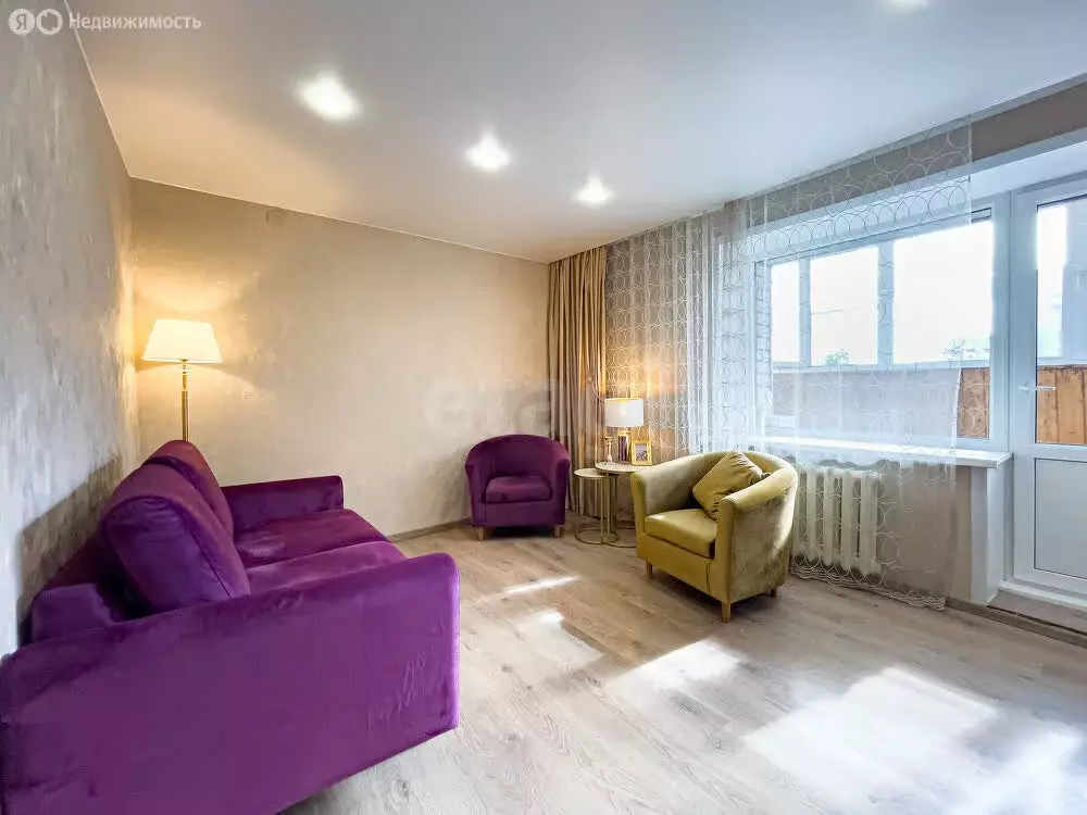 3-комнатная квартира: Вологда, улица Чехова, 11 (63 м) - Фото 1