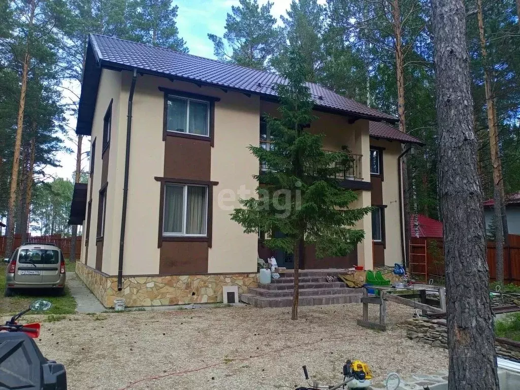 Дом в Свердловская область, Дегтярск Уральская ул., 61 (212 м) - Фото 1