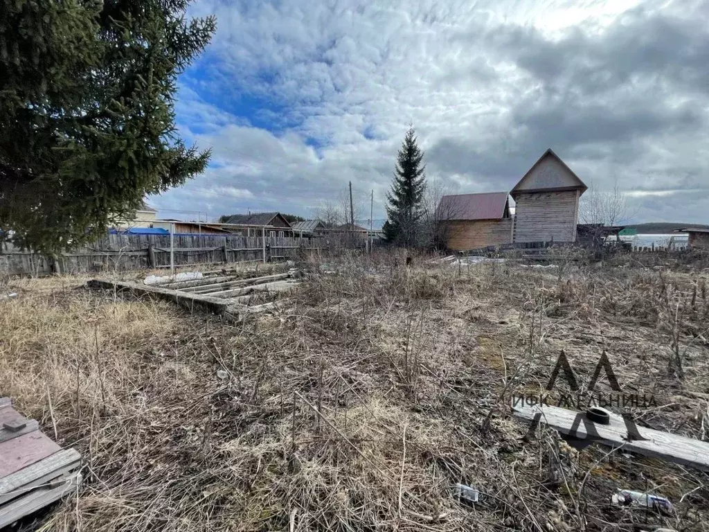 Участок в Свердловская область, Полевской городской округ, пос. ... - Фото 1