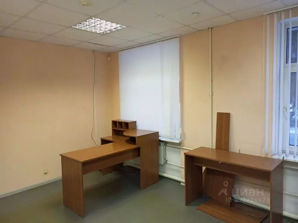 Офис в Ленинградская область, Приозерск ул. Калинина, 51 (100 м) - Фото 2