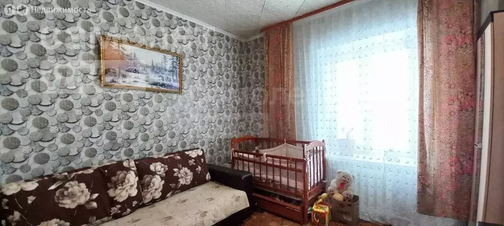2-комнатная квартира: Переволоцкий, Ленинская улица, 84 (33 м) - Фото 0