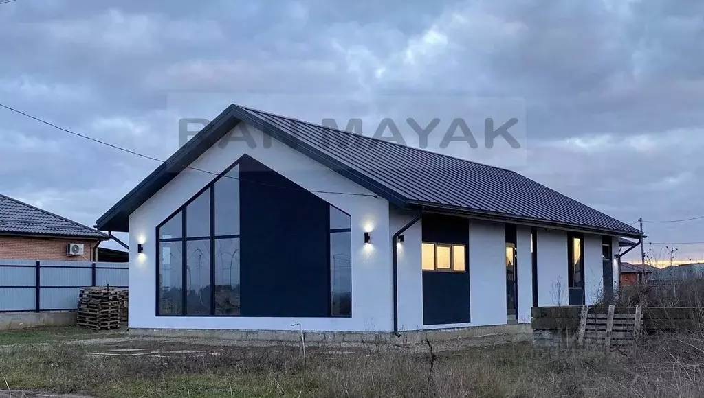 Дом в Адыгея, Майкоп городской округ, пос. Северный ул. Просторная, 6 ... - Фото 1