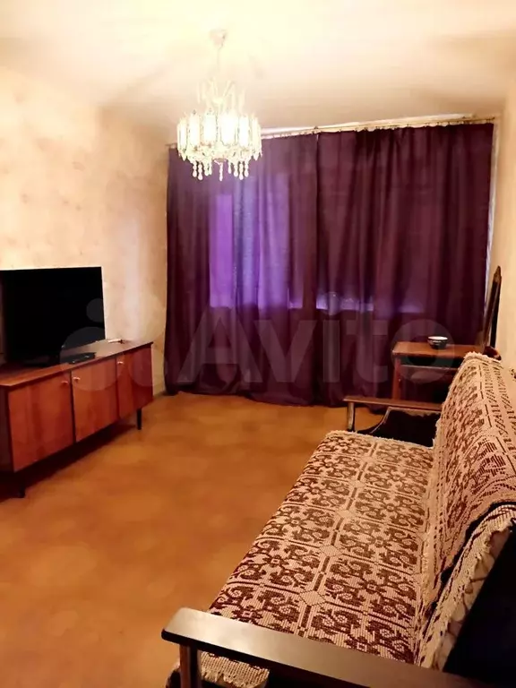 1-к. квартира, 40 м, 8/9 эт. - Фото 0