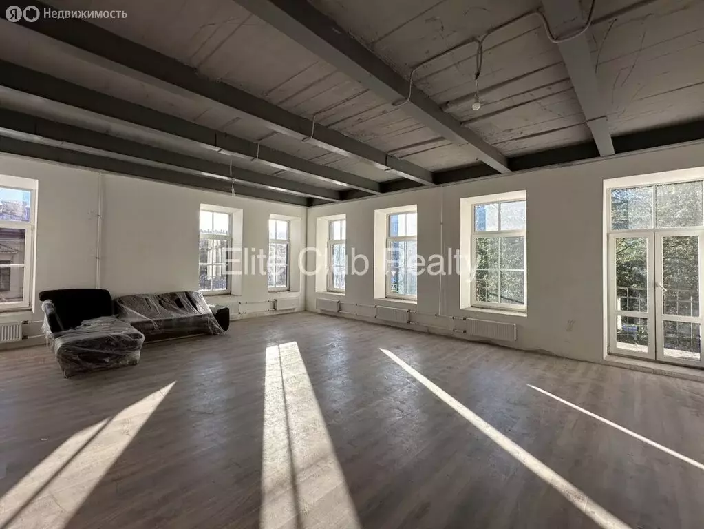 1-комнатная квартира: Санкт-Петербург, 8-я линия Васильевского ... - Фото 1