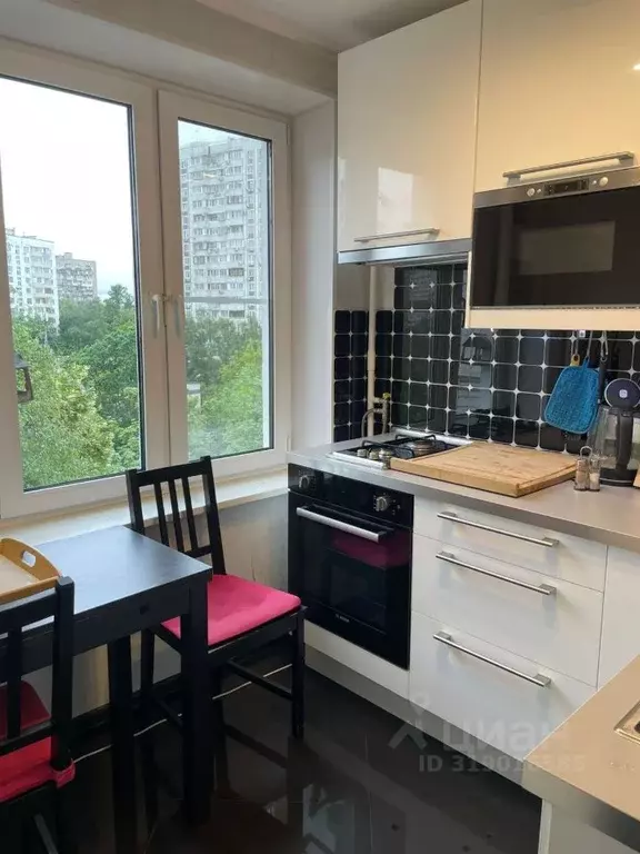 2-к кв. Москва ул. Тихомирова, 15К2 (48.0 м) - Фото 0