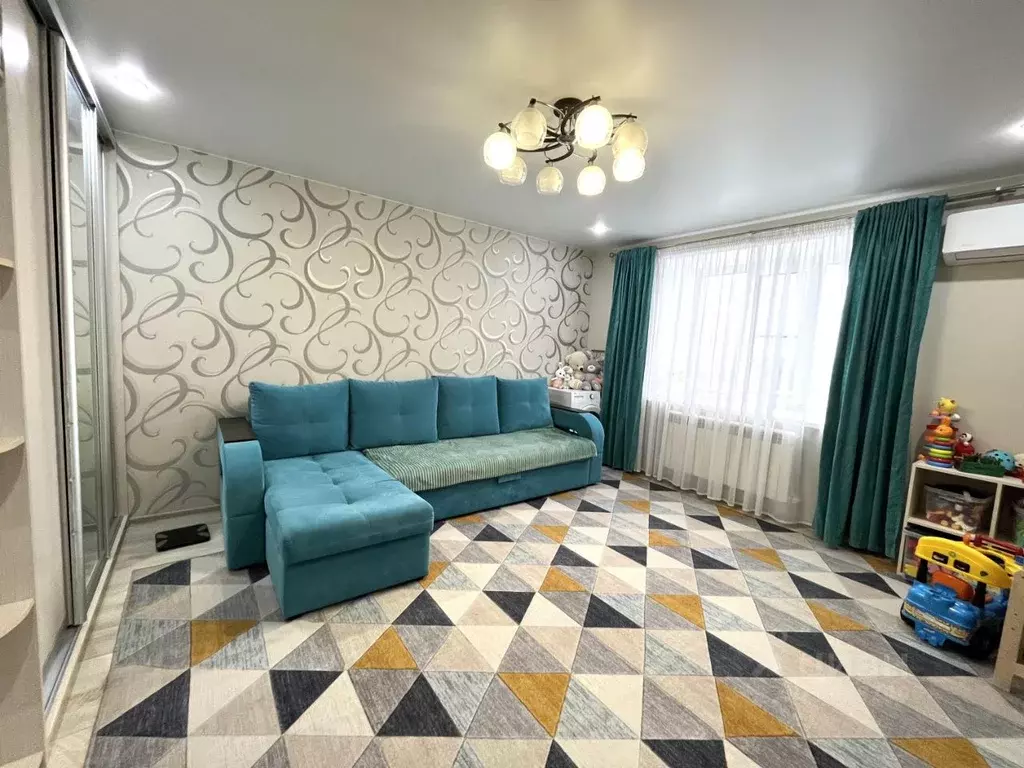 2-к кв. Татарстан, Зеленодольск Столичная ул., 27Б (58.0 м) - Фото 0
