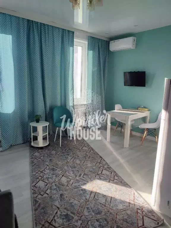 1-к кв. Тюменская область, Тюмень Новгородская ул., 1 (28.0 м) - Фото 1