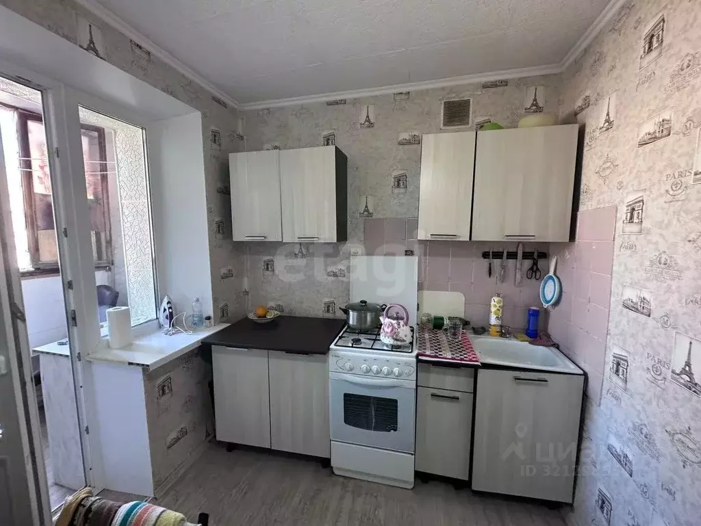 1-к кв. Саратовская область, Саратов Каспийская ул., 5 (29.2 м) - Фото 2