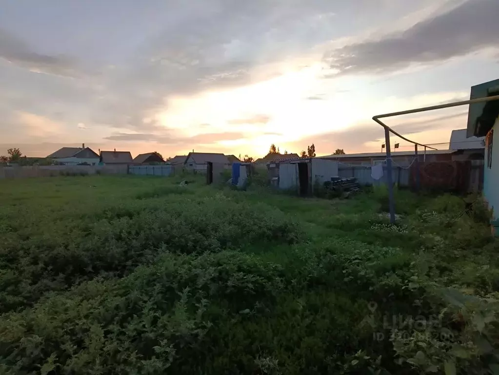 Дом в Саратовская область, Балаковский район, с. Быков Отрог ... - Фото 1