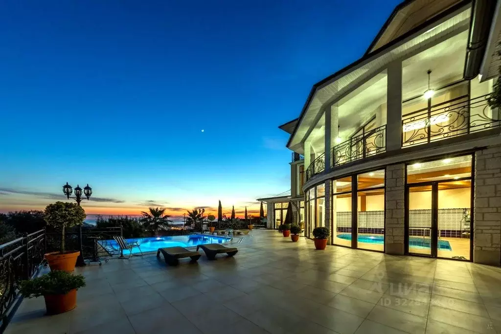 Дом в Краснодарский край, Сочи ул. Ворошиловградская, 252/2 (280 м) - Фото 1