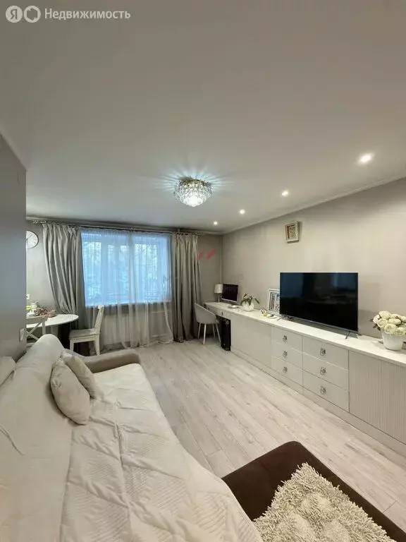 3-комнатная квартира: Кызыл, улица Кочетова, 106 (56 м) - Фото 1