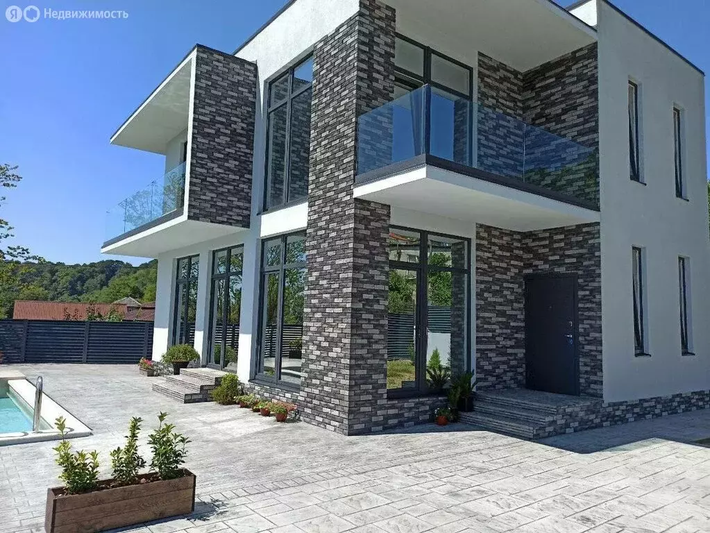Дом в Сочи, микрорайон Малый Ахун, Светлая улица (250 м) - Фото 1