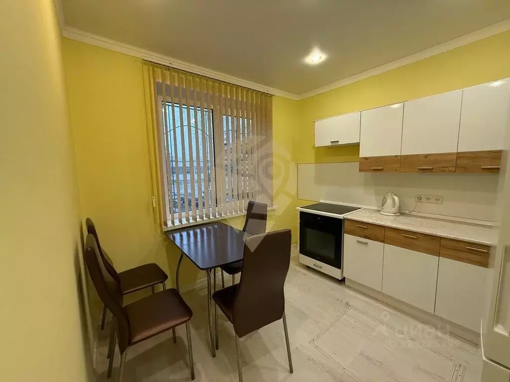 3-к кв. Белгородская область, Старый Оскол Жукова мкр, 24 (62.6 м) - Фото 1