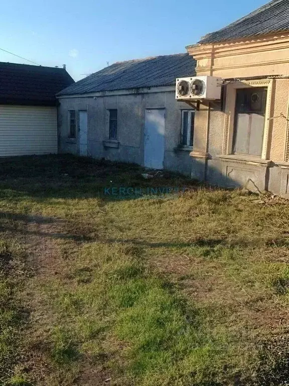 Помещение свободного назначения в Крым, Ленинский район, с. ... - Фото 1