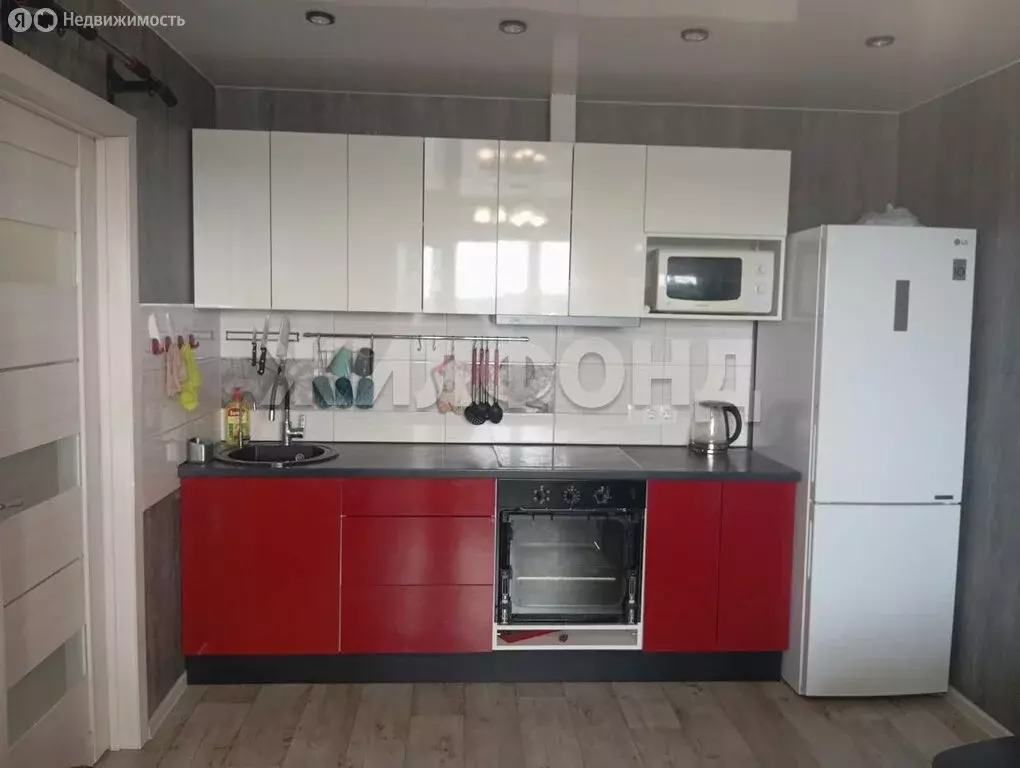 1-комнатная квартира: Барнаул, микрорайон Докучаево, улица Шукшина, 22 ... - Фото 2