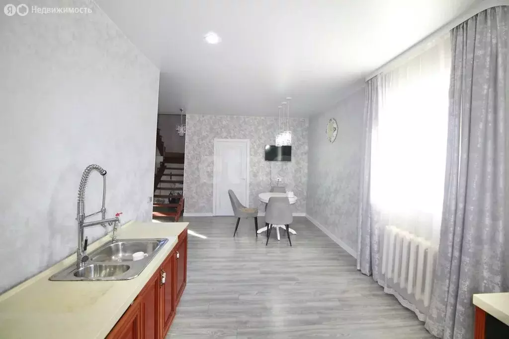 Дом в Чита, микрорайон Солнечный (251.7 м) - Фото 1