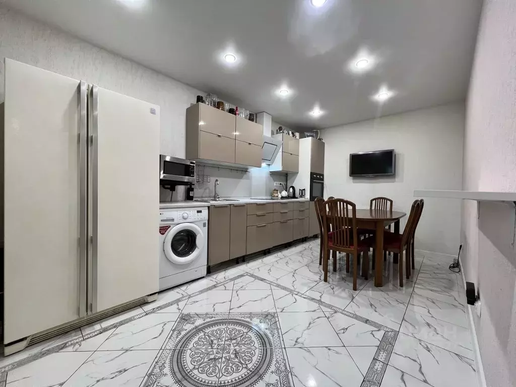 3-к кв. Московская область, Домодедово Южный мкр, ул. Курыжова, 28к1 ... - Фото 1