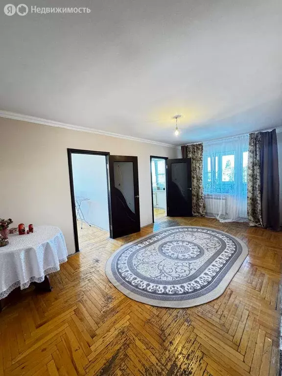 4-комнатная квартира: Нальчик, улица Неделина, 6 (63 м) - Фото 0