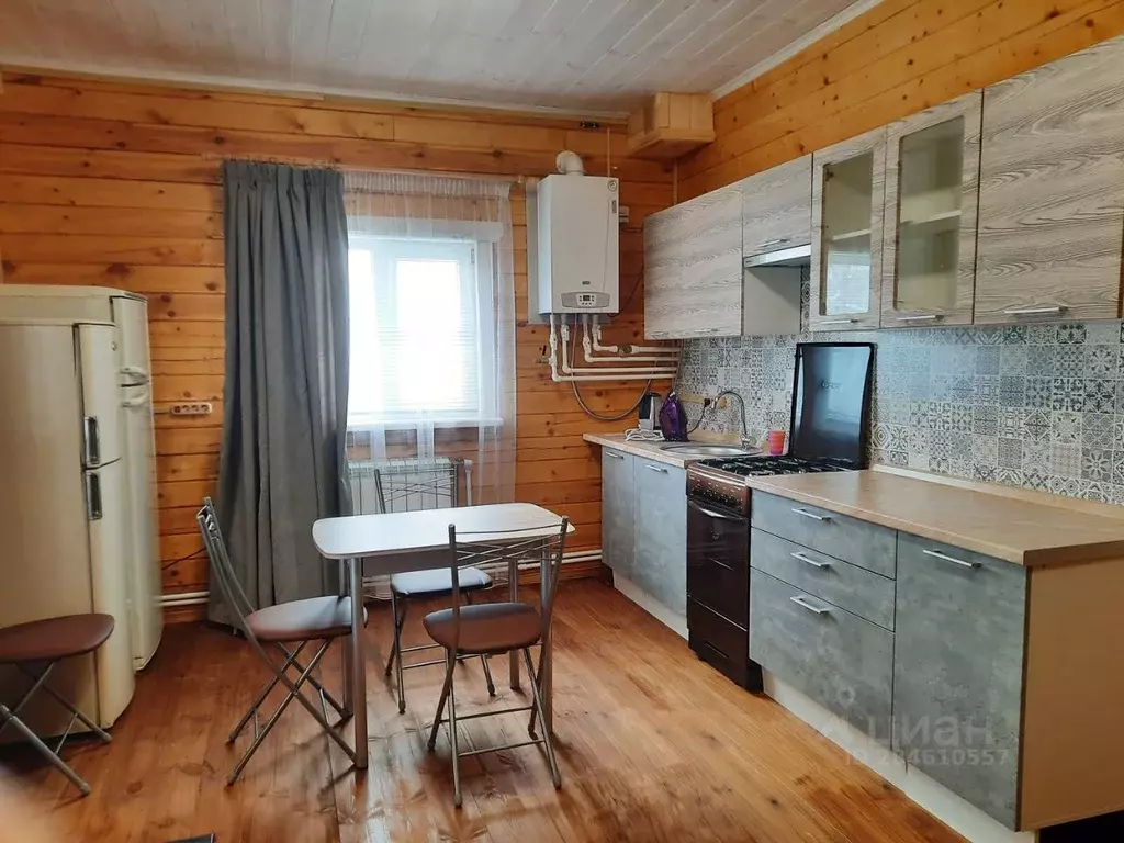 Дом в Калужская область, Тарусский район, Кузьмищево с/пос, д. ... - Фото 1