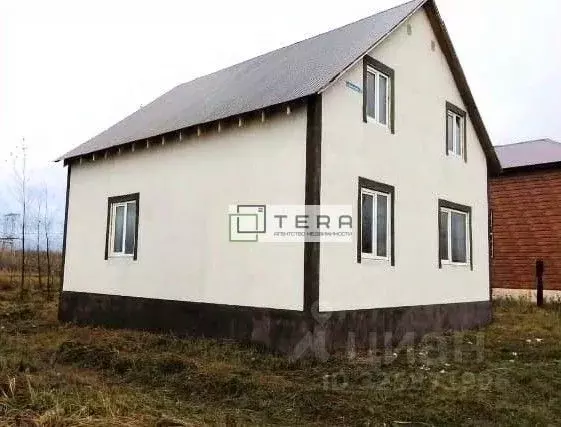 Дом в Башкортостан, Иглинский сельсовет, д. Петрово-Федоровка ул. ... - Фото 1