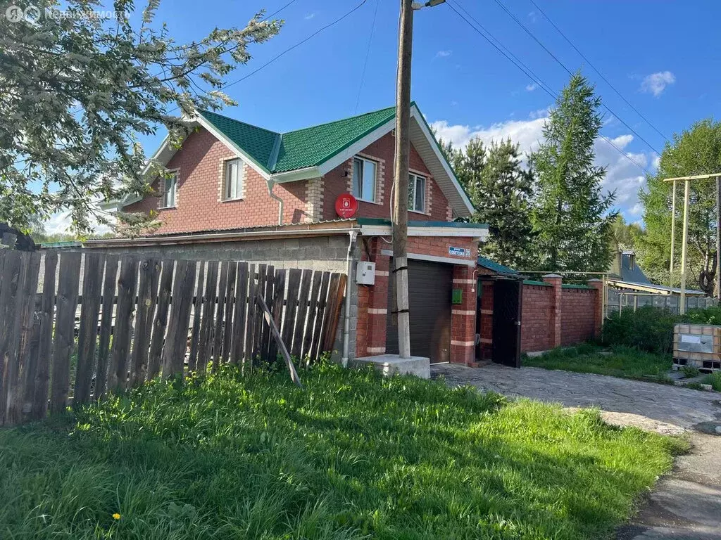 Дом в посёлок Кедровое, Советская улица, 25 (140 м) - Фото 1