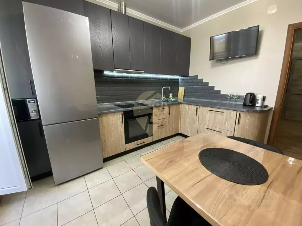 2-к кв. Белгородская область, Старый Оскол Степной мкр, 29 (68.0 м) - Фото 1