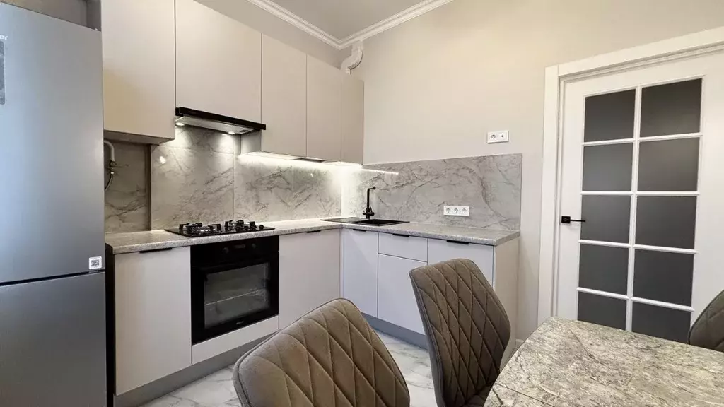 2-к кв. Москва ул. Строителей, 7К1 (65.4 м) - Фото 0