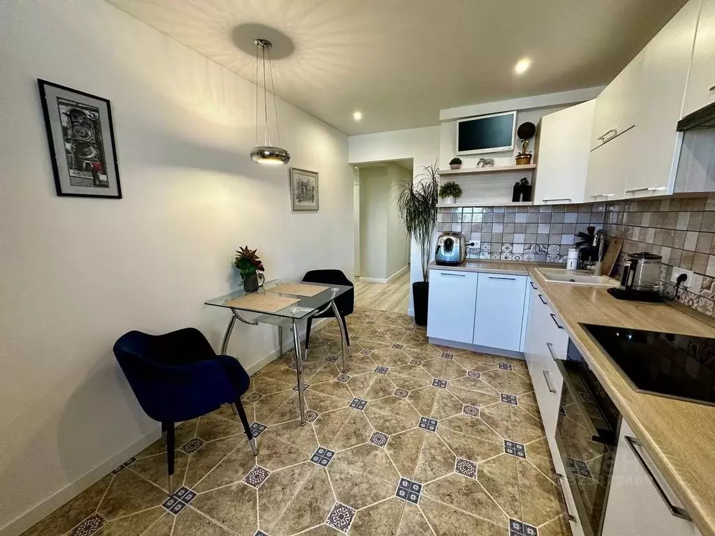 3-к кв. Свердловская область, Екатеринбург ул. Радищева, 53к1 (83.2 м) - Фото 2