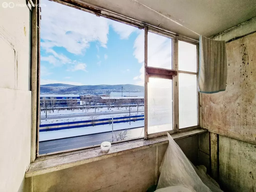 3-комнатная квартира: Красноярск, Семафорная улица, 201 (80 м) - Фото 0