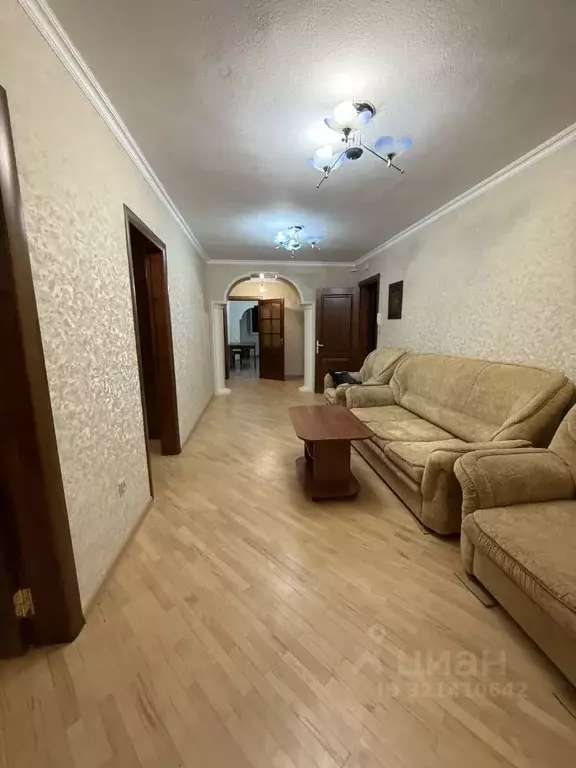 3-к кв. Северная Осетия, Владикавказ Весенняя ул., 7 (100.0 м) - Фото 1