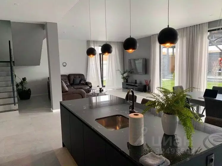 Дом в Московская область, Щелково ул. Стромынская (240 м) - Фото 1