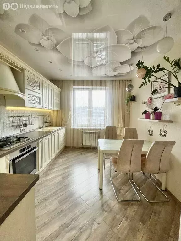 2-комнатная квартира: Калининград, Малый переулок, 3 (65 м) - Фото 1