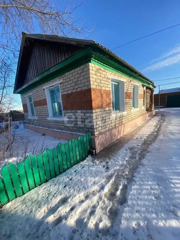 Дом в Челябинская область, Пластовский муниципальный округ, с. ... - Фото 0