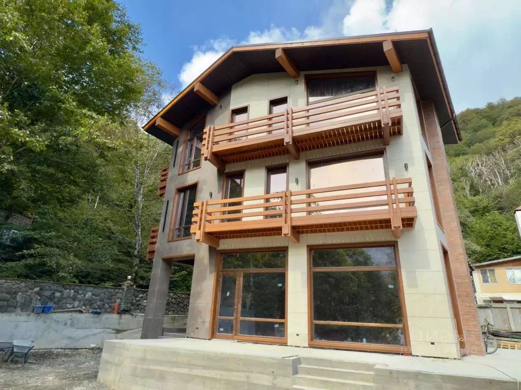 Дом в Краснодарский край, Сочи с. Эстосадок,  (300 м) - Фото 1