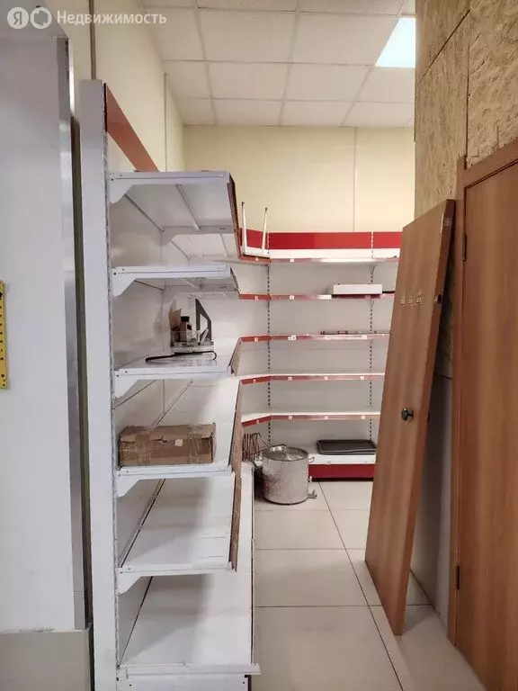 Торговая площадь (270 м) - Фото 1