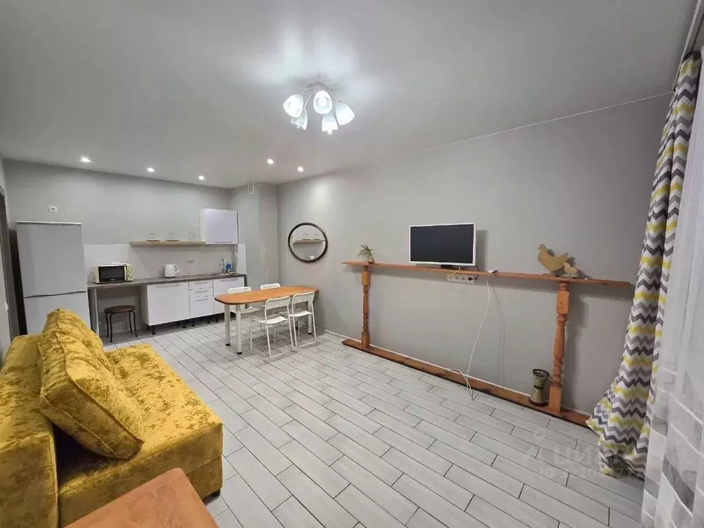 2-к кв. Бурятия, Улан-Удэ ул. Смолина, 67к2 (80.0 м) - Фото 2