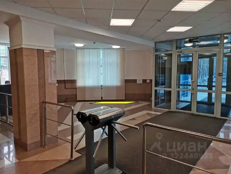 Торговая площадь в Новосибирская область, Новосибирск Владимировский ... - Фото 2