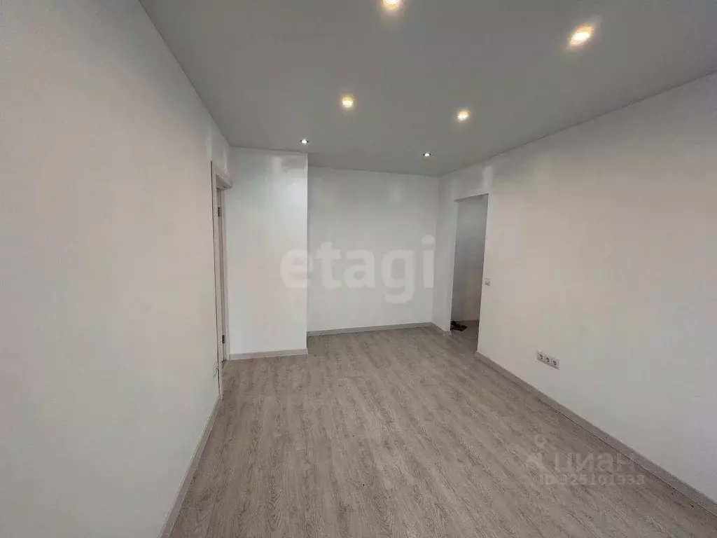 2-к кв. Калининградская область, Калининград Печатная ул., 16 (40.0 м) - Фото 1