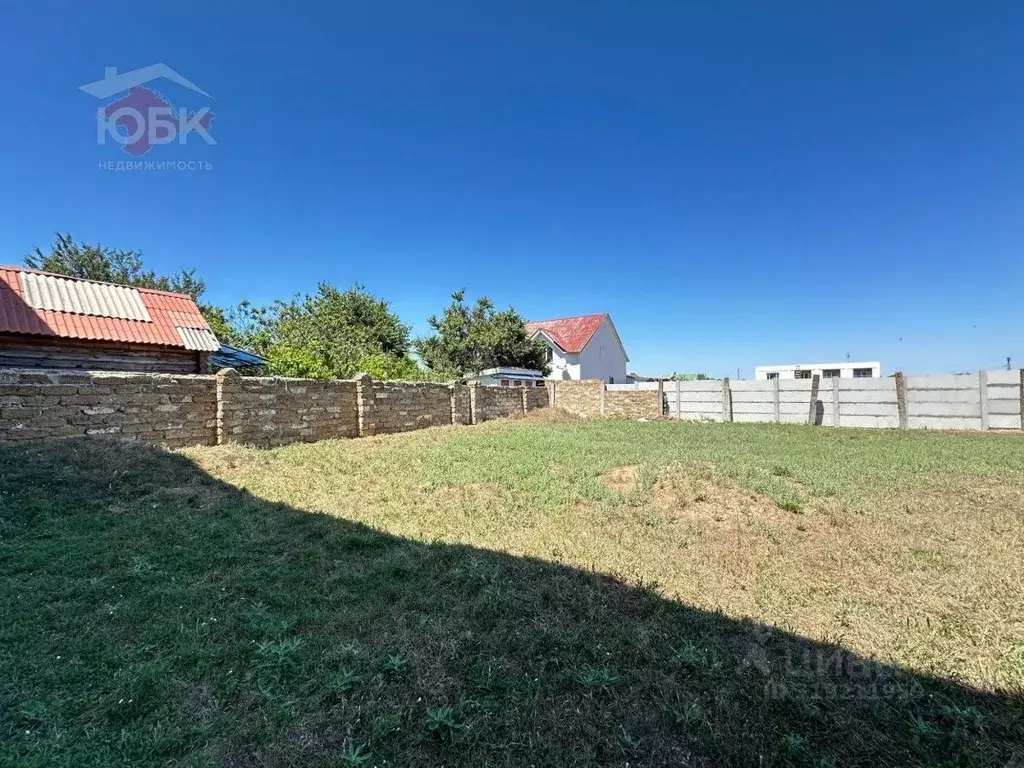 Участок в Крым, Сакский район, Молочненское с/пос, с. Витино ул. ... - Фото 1