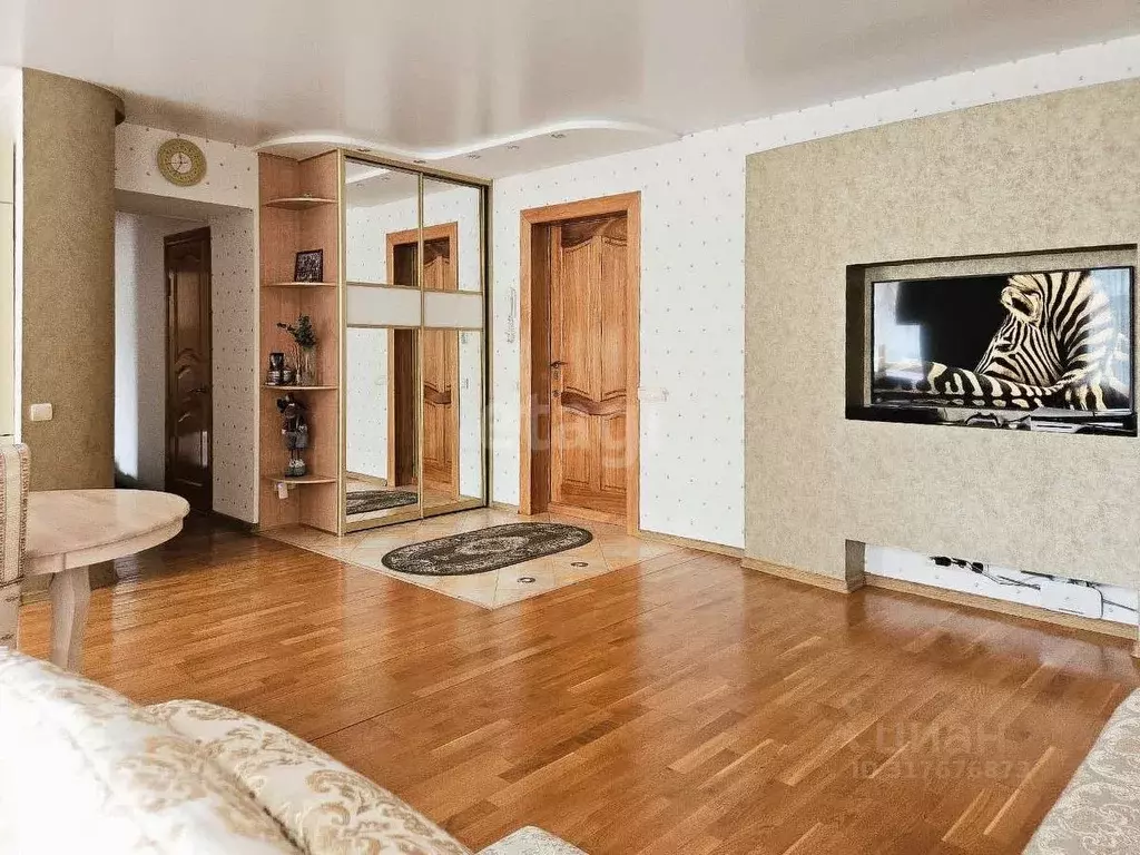 3-к кв. Хабаровский край, Хабаровск Амурский бул., 18 (67.3 м) - Фото 0