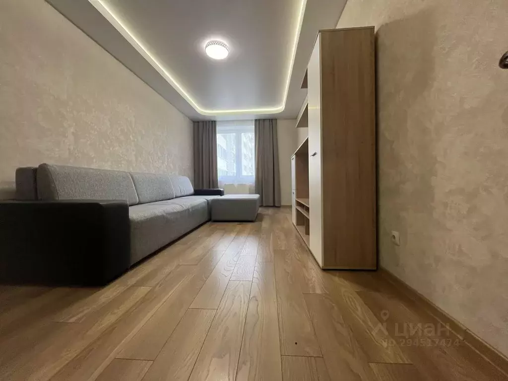 2-к кв. Свердловская область, Екатеринбург ул. Циолковского, 57 (65.0 ... - Фото 0