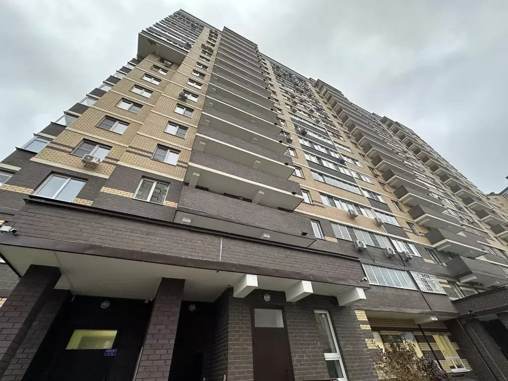 Продается 2-комнатная квартира - Фото 1